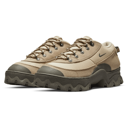 Clarks Torview Embossed